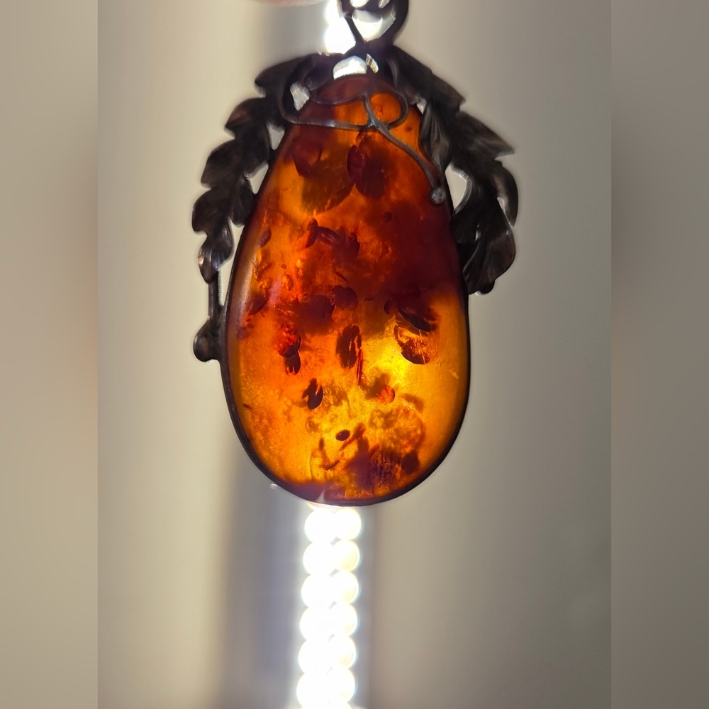 Amber Pendant with Leaf Design